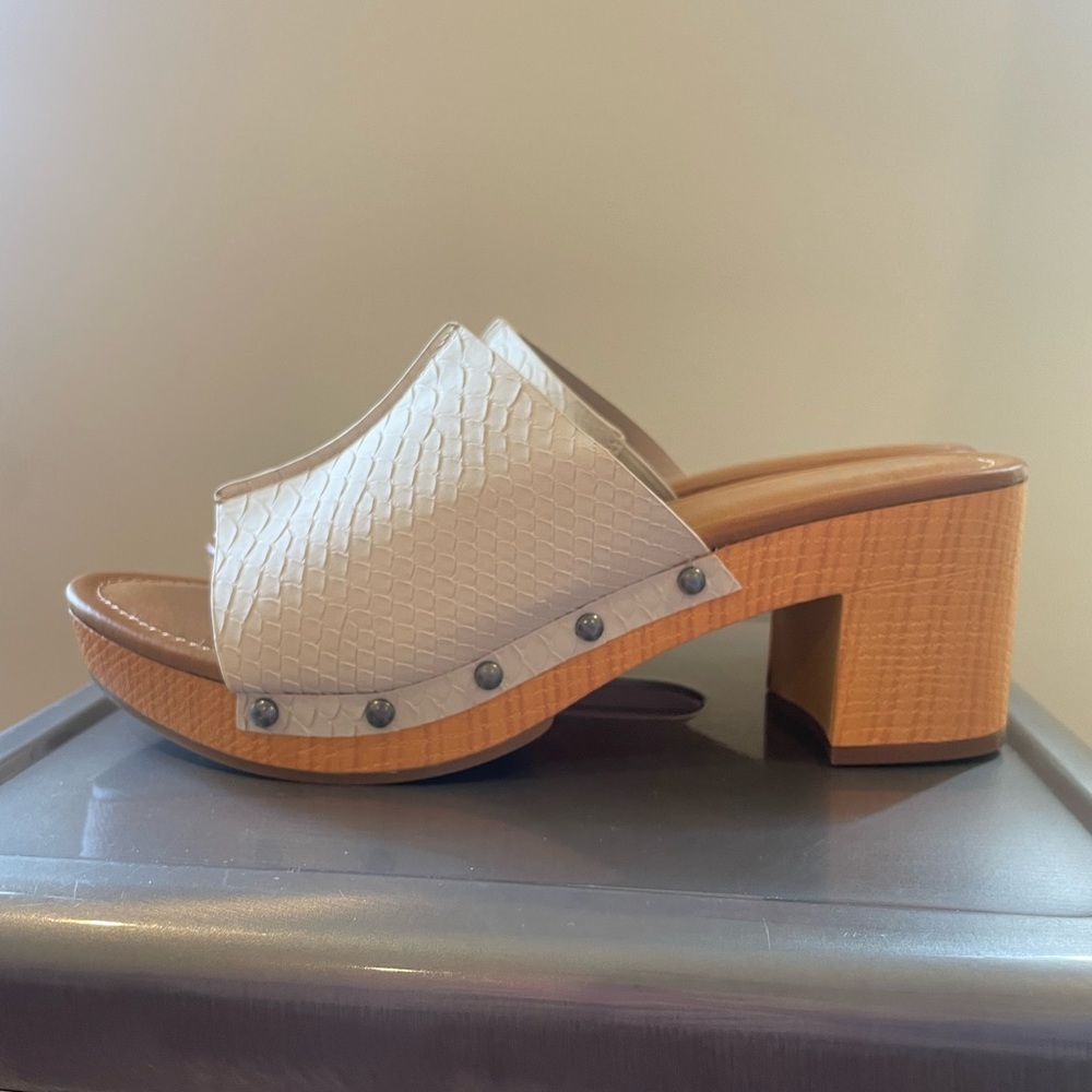 NWT MIA Brand White Python Mules